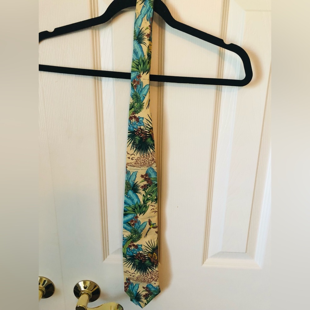 Lands End tropical summer beach theme Mens tie